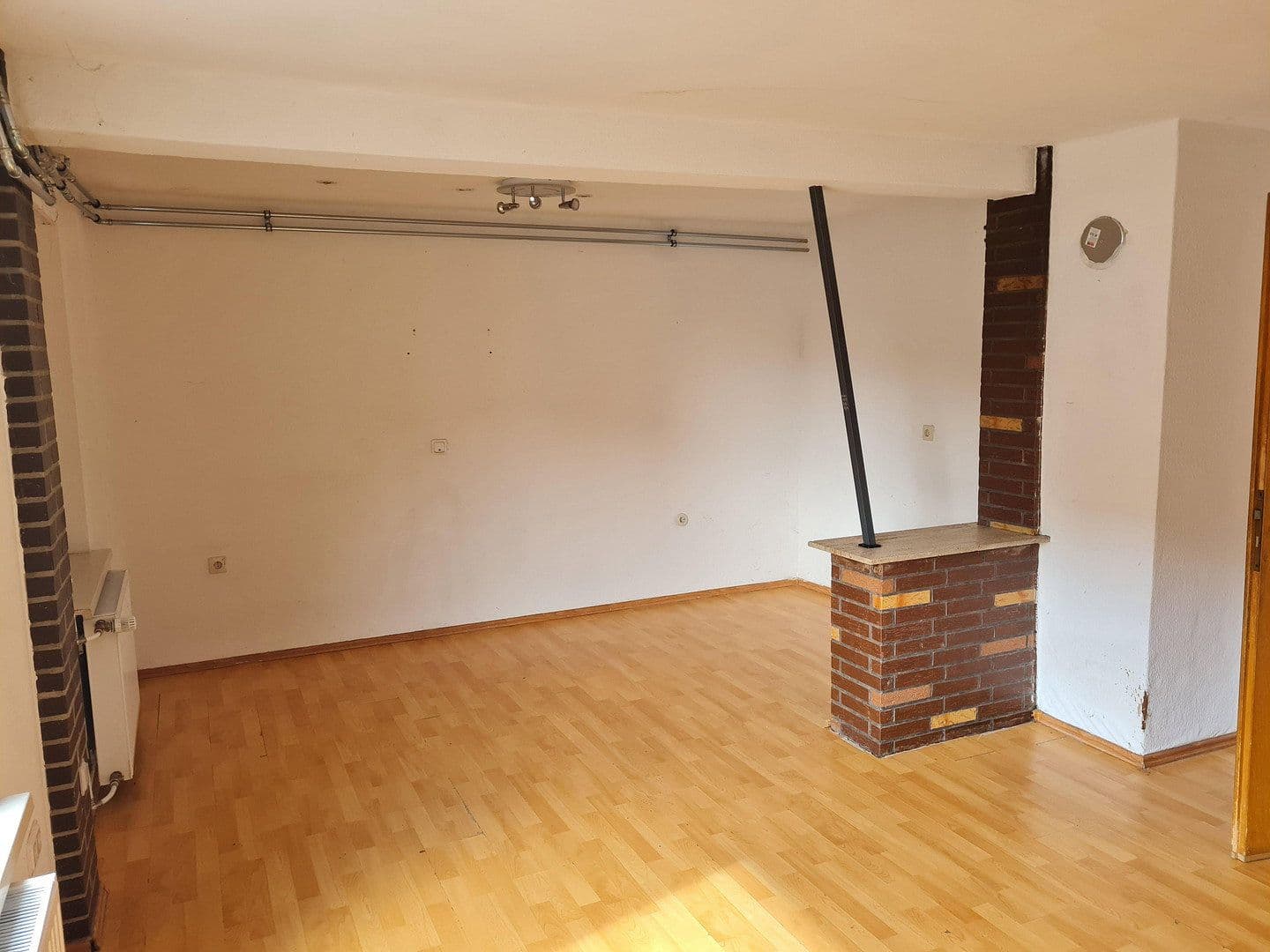 Predaj domu 303 m², pozemok 408 m², Rollshausen, Dolné Sasko Predaj domu 303 m², pozemok 408 m², Rollshausen, Dolné Sasko
