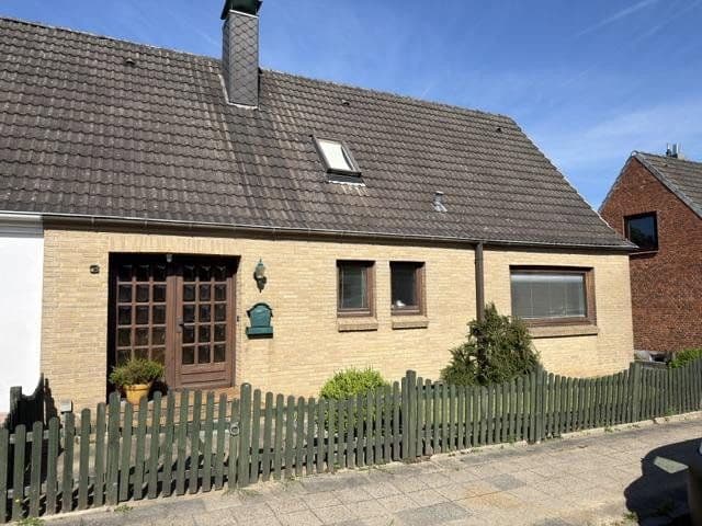 Predaj domu 142 m², pozemok 560 m², Melkstedtdiek 3, Schleswig, Šlezvicko-Holštajnsko Predaj domu 142 m², pozemok 560 m², Melkstedtdiek 3, Schleswig, Šlezvicko-Holštajnsko