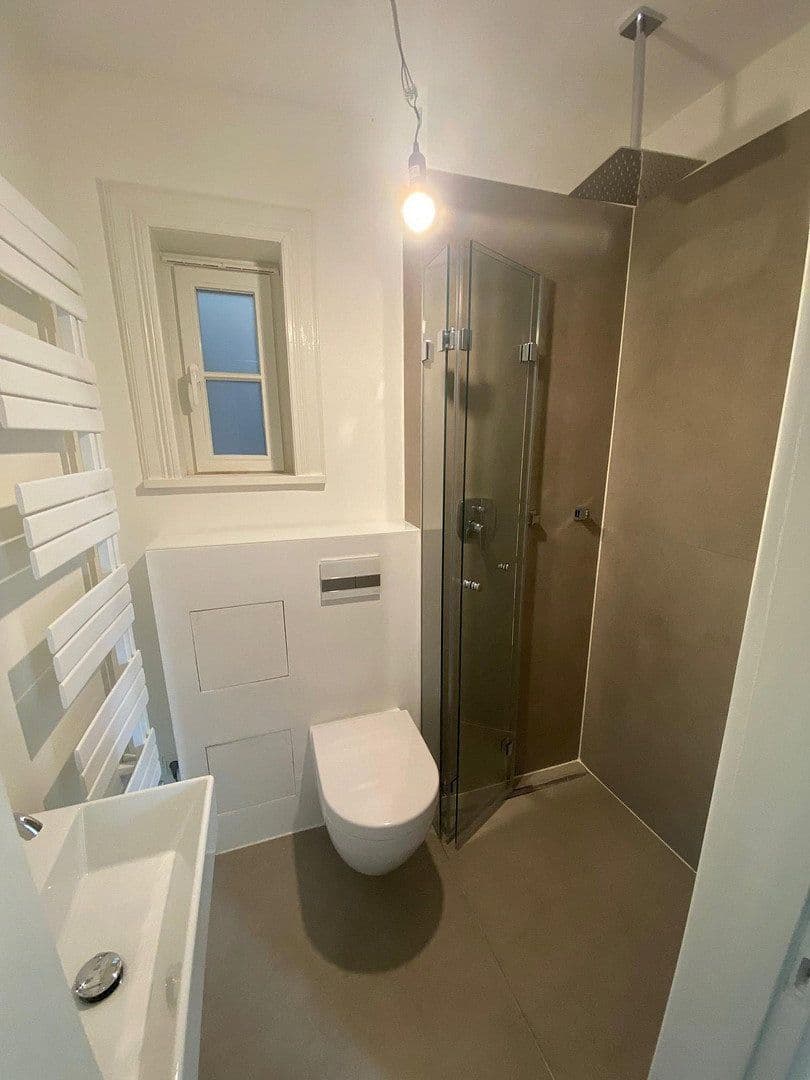Prenájom bytu 4-izbový 97 m², Hamburg, Hamburg Prenájom bytu 4-izbový 97 m², Hamburg, Hamburg