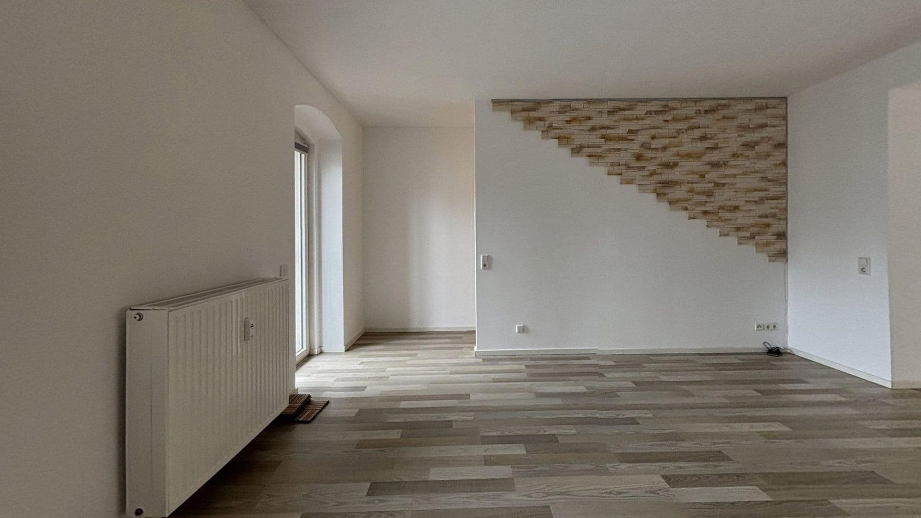 Prenájom bytu 4-izbový 134 m², Jupiterstraße 22, Halle (Saale), Sasko-Anhaltsko Prenájom bytu 4-izbový 134 m², Jupiterstraße 22, Halle (Saale), Sasko-Anhaltsko