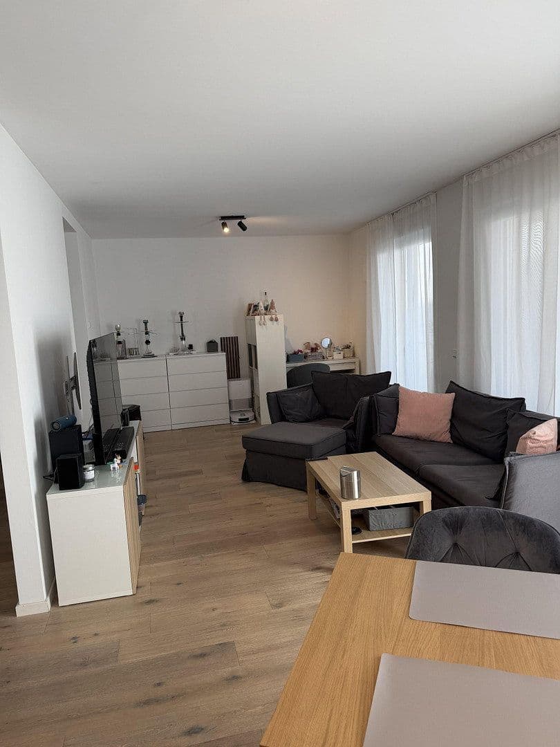 Prenájom bytu 2-izbový 86 m², Mandelring 24, Neustadt, Porýnie-Falcko Prenájom bytu 2-izbový 86 m², Mandelring 24, Neustadt, Porýnie-Falcko