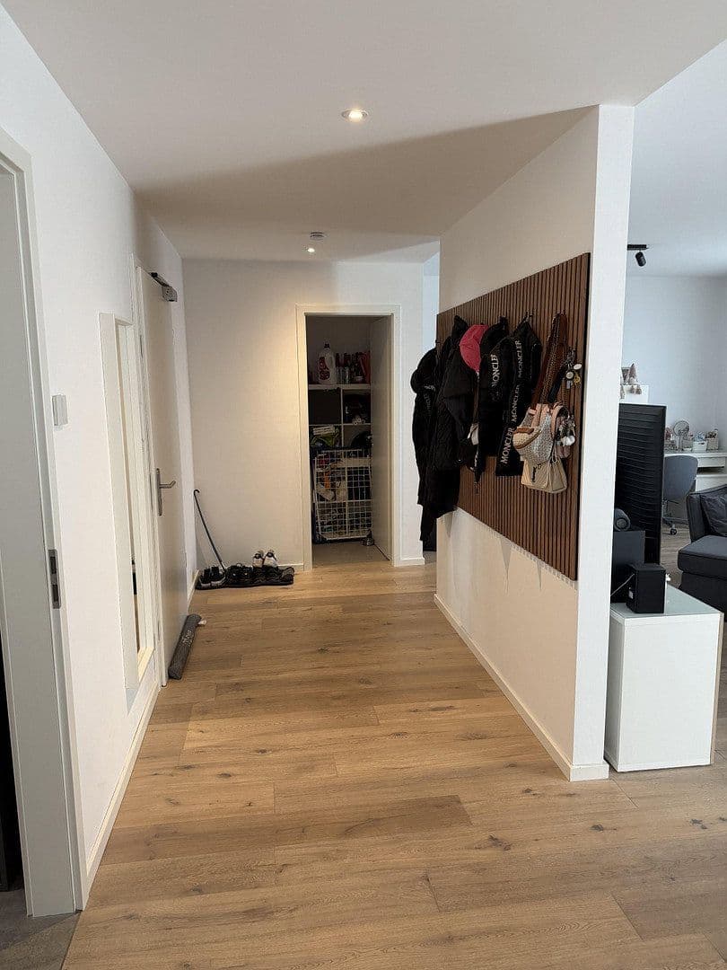 Prenájom bytu 2-izbový 86 m², Mandelring 24, Neustadt, Porýnie-Falcko Prenájom bytu 2-izbový 86 m², Mandelring 24, Neustadt, Porýnie-Falcko