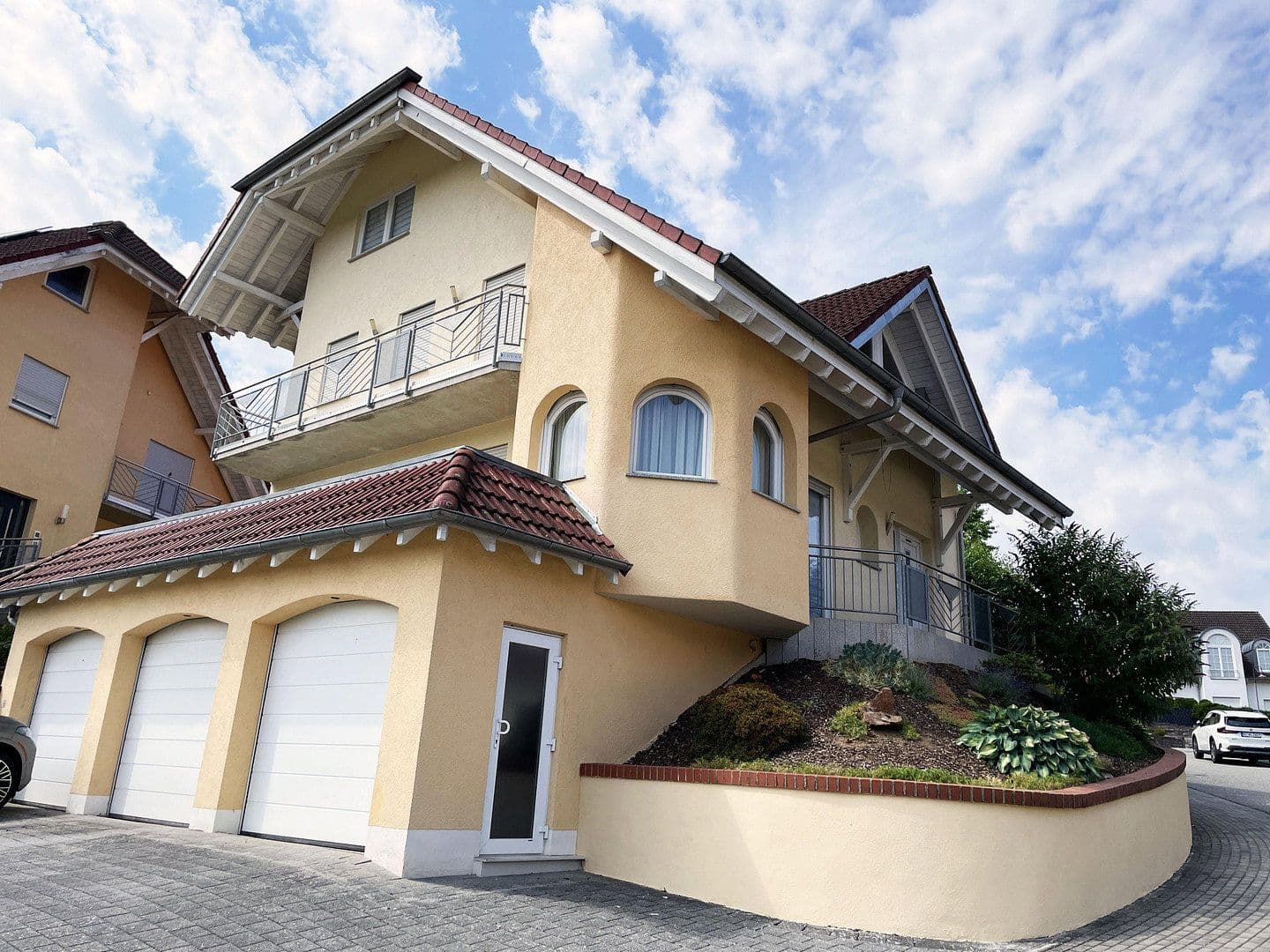 Predaj domu 290 m², pozemok 438 m², Queidersbach, Porýnie-Falcko Predaj domu 290 m², pozemok 438 m², Queidersbach, Porýnie-Falcko