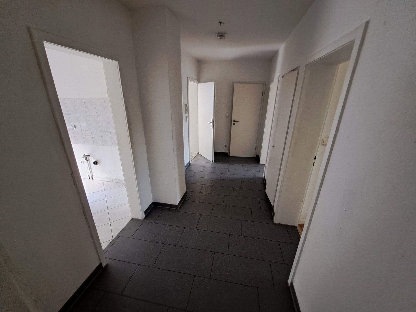 Prenájom bytu 4-izbový 88 m², Nelkenweg 14, Rudersberg, Bádensko-Wurttembersko Prenájom bytu 4-izbový 88 m², Nelkenweg 14, Rudersberg, Bádensko-Wurttembersko