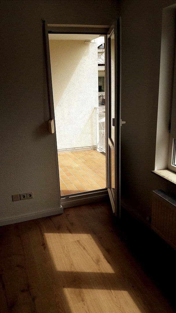 Prenájom bytu 2-izbový 49 m², Bayreuther Straße 10, Chemnitz, Sasko Prenájom bytu 2-izbový 49 m², Bayreuther Straße 10, Chemnitz, Sasko