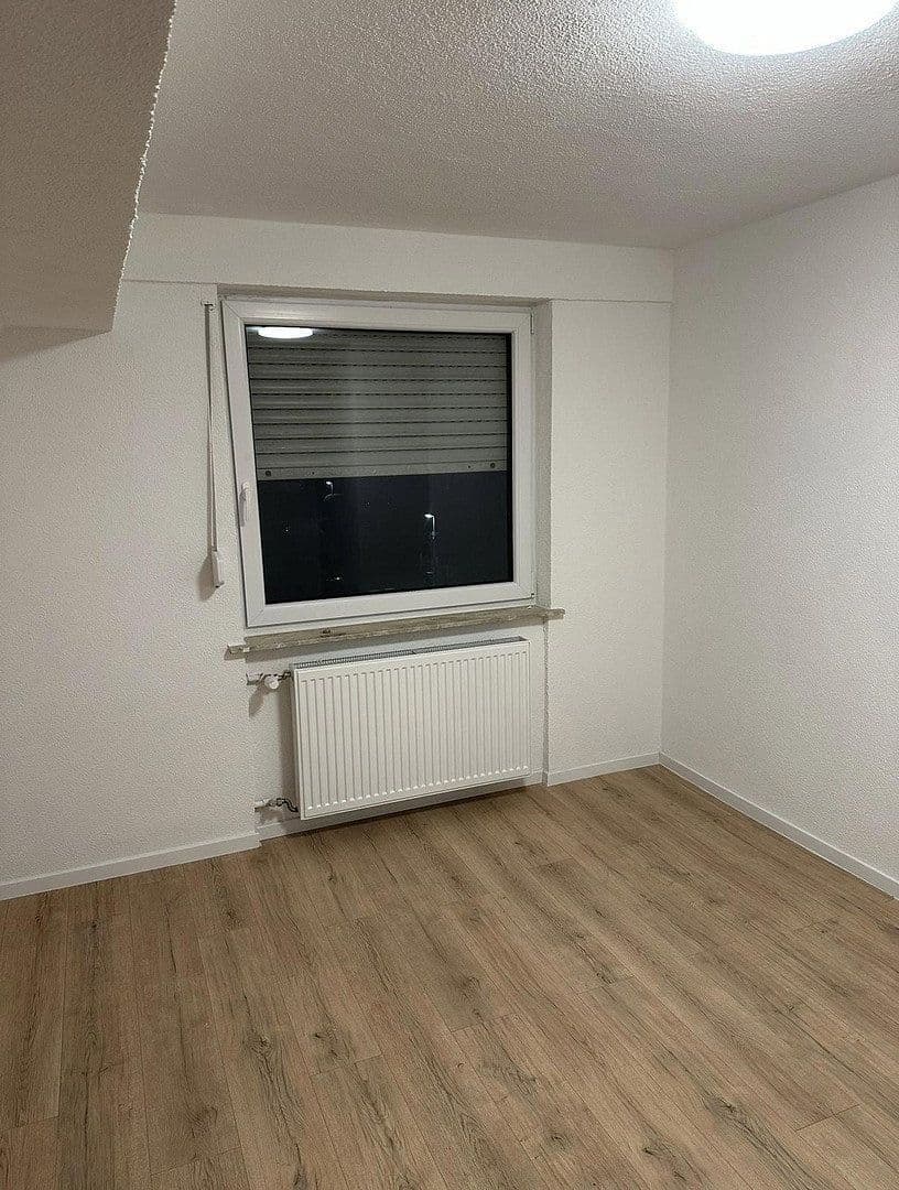 Prenájom bytu 4-izbový 94 m², Willroth, Porýnie-Falcko Prenájom bytu 4-izbový 94 m², Willroth, Porýnie-Falcko