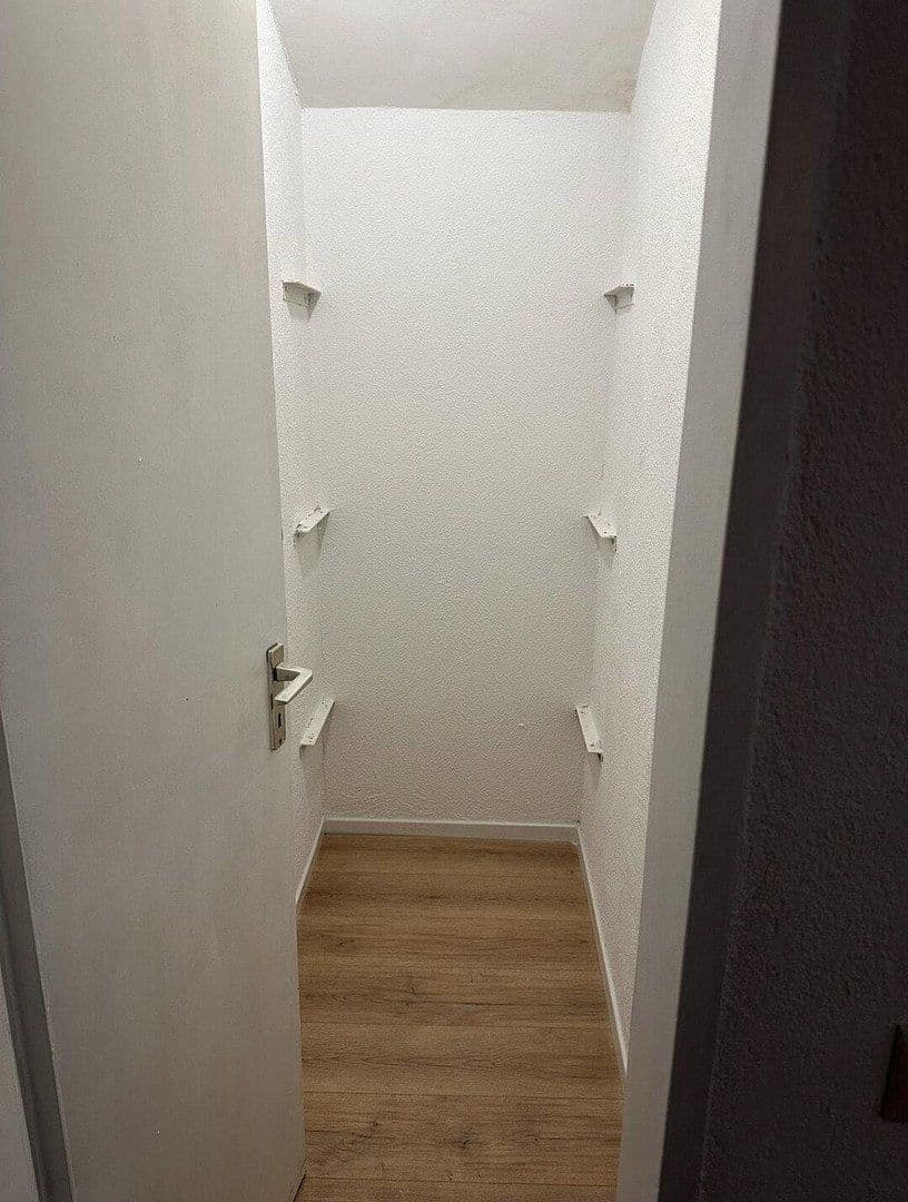 Prenájom bytu 4-izbový 94 m², Willroth, Porýnie-Falcko Prenájom bytu 4-izbový 94 m², Willroth, Porýnie-Falcko