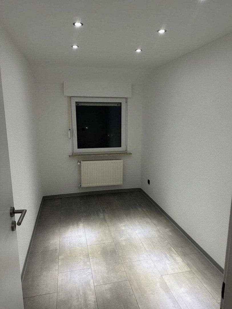 Prenájom bytu 4-izbový 94 m², Willroth, Porýnie-Falcko Prenájom bytu 4-izbový 94 m², Willroth, Porýnie-Falcko