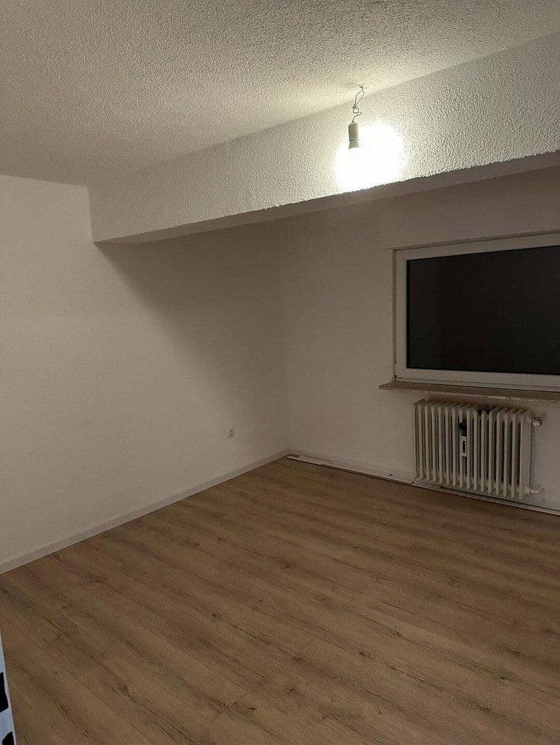 Prenájom bytu 4-izbový 94 m², Willroth, Porýnie-Falcko Prenájom bytu 4-izbový 94 m², Willroth, Porýnie-Falcko