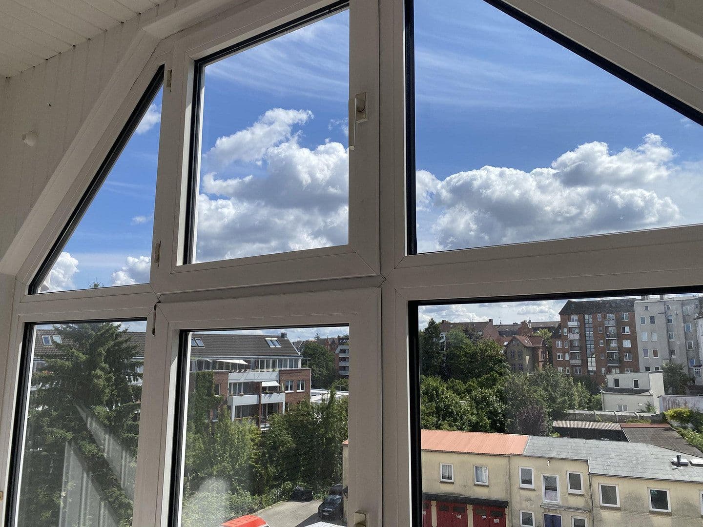 Predaj bytu 5-izbový 95 m², Kiel, Šlezvicko-Holštajnsko Predaj bytu 5-izbový 95 m², Kiel, Šlezvicko-Holštajnsko