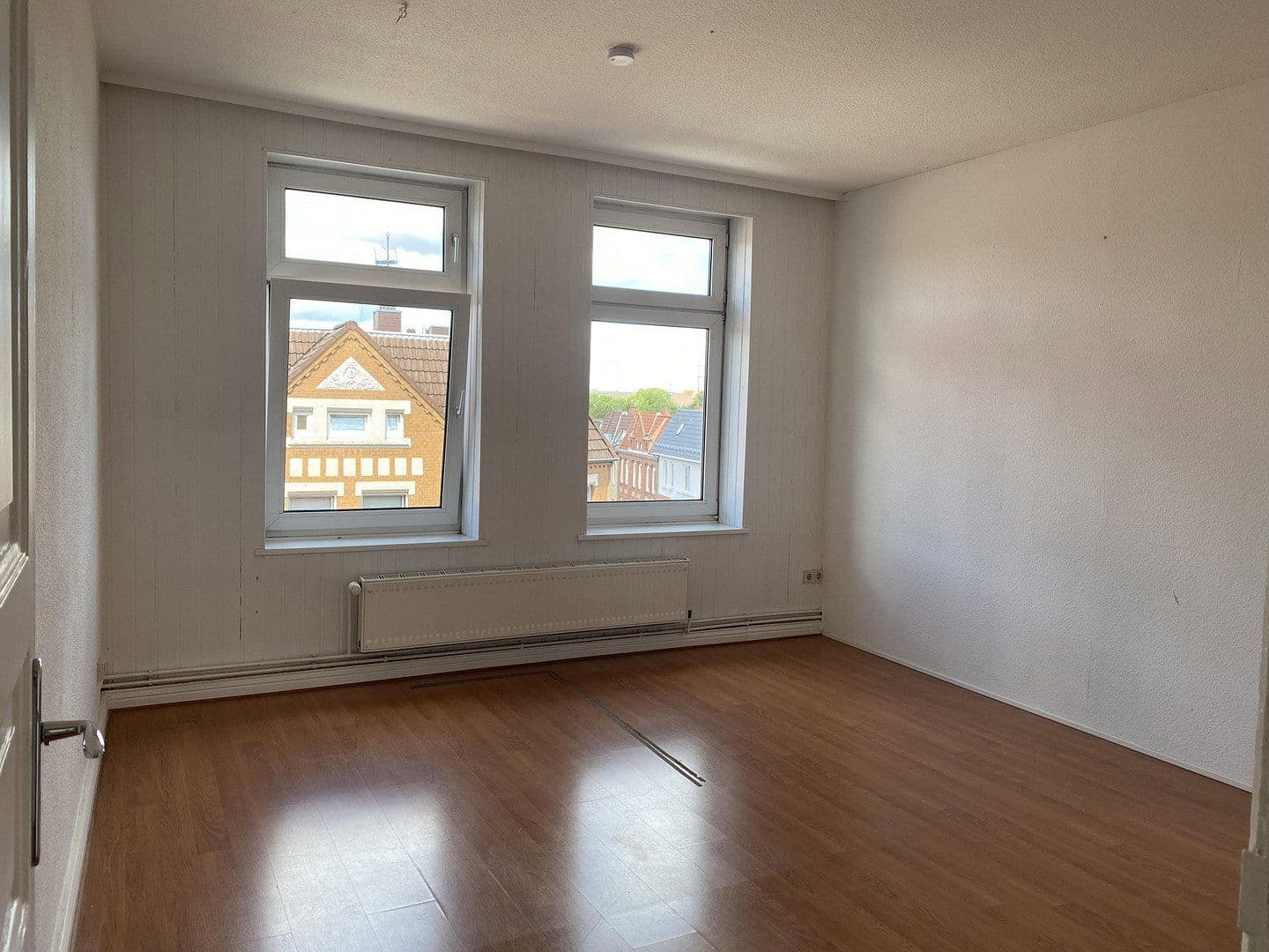 Predaj bytu 5-izbový 95 m², Kiel, Šlezvicko-Holštajnsko Predaj bytu 5-izbový 95 m², Kiel, Šlezvicko-Holštajnsko