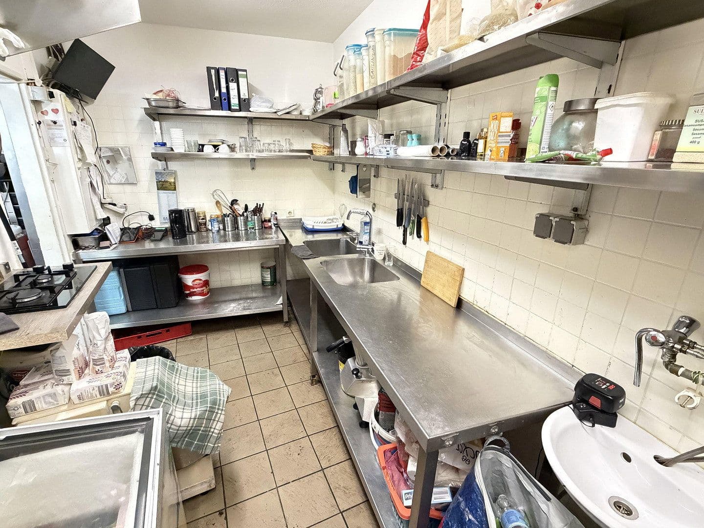 Prenájom nebytového priestoru 214 m², Lohbachstraße 8, Velbert, Severné Porýnie - Westfálsko Prenájom nebytového priestoru 214 m², Lohbachstraße 8, Velbert, Severné Porýnie - Westfálsko
