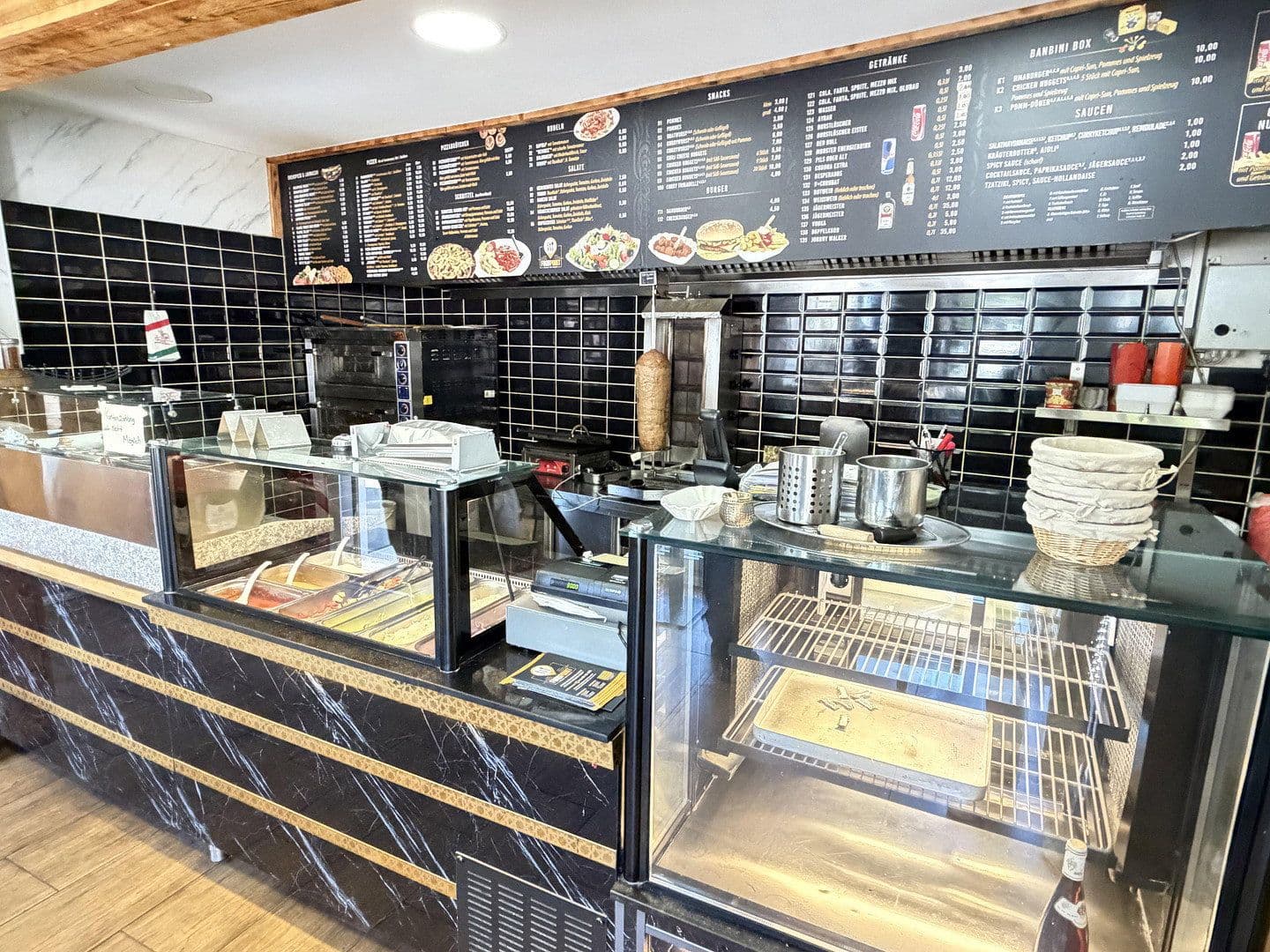 Prenájom nebytového priestoru 214 m², Lohbachstraße 8, Velbert, Severné Porýnie - Westfálsko Prenájom nebytového priestoru 214 m², Lohbachstraße 8, Velbert, Severné Porýnie - Westfálsko