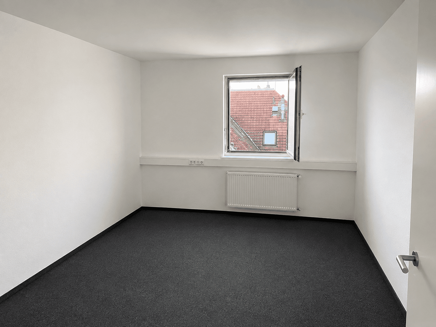 Prenájom bytu 4-izbový 130 m², August-Ruf-Straße 4, Singen (Hohentwiel), Bádensko-Wurttembersko Prenájom bytu 4-izbový 130 m², August-Ruf-Straße 4, Singen (Hohentwiel), Bádensko-Wurttembersko