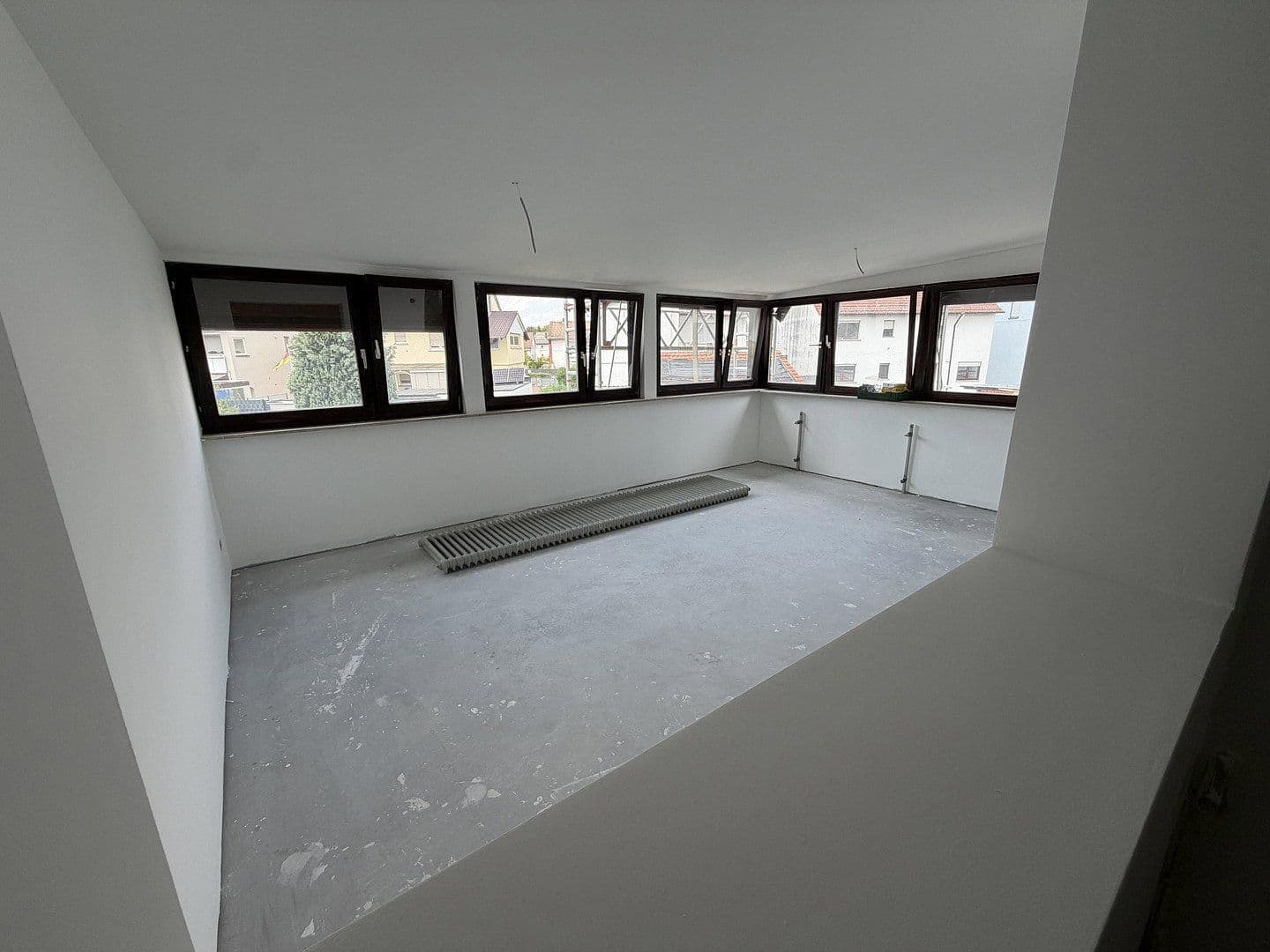 Prenájom bytu 4-izbový 110 m², Rödermark, Hesensko Prenájom bytu 4-izbový 110 m², Rödermark, Hesensko