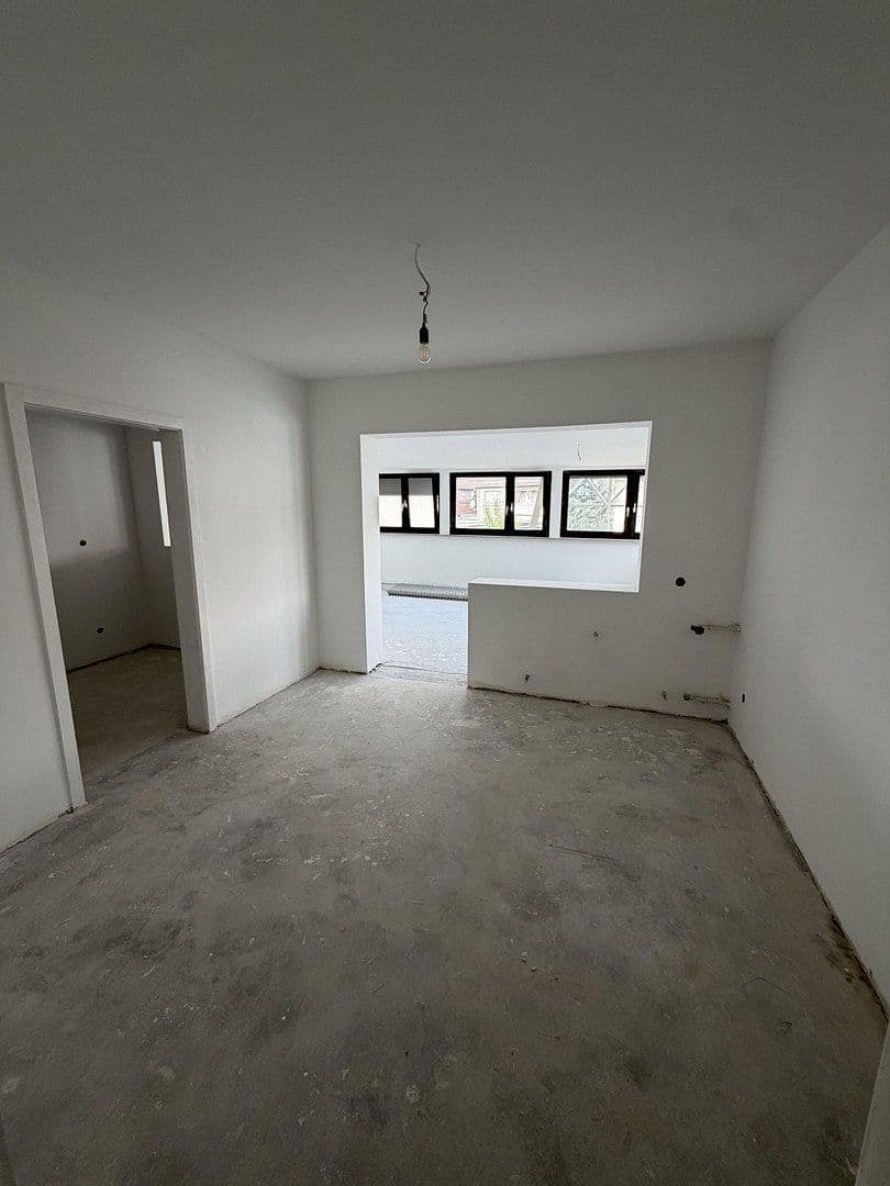 Prenájom bytu 4-izbový 110 m², Rödermark, Hesensko Prenájom bytu 4-izbový 110 m², Rödermark, Hesensko