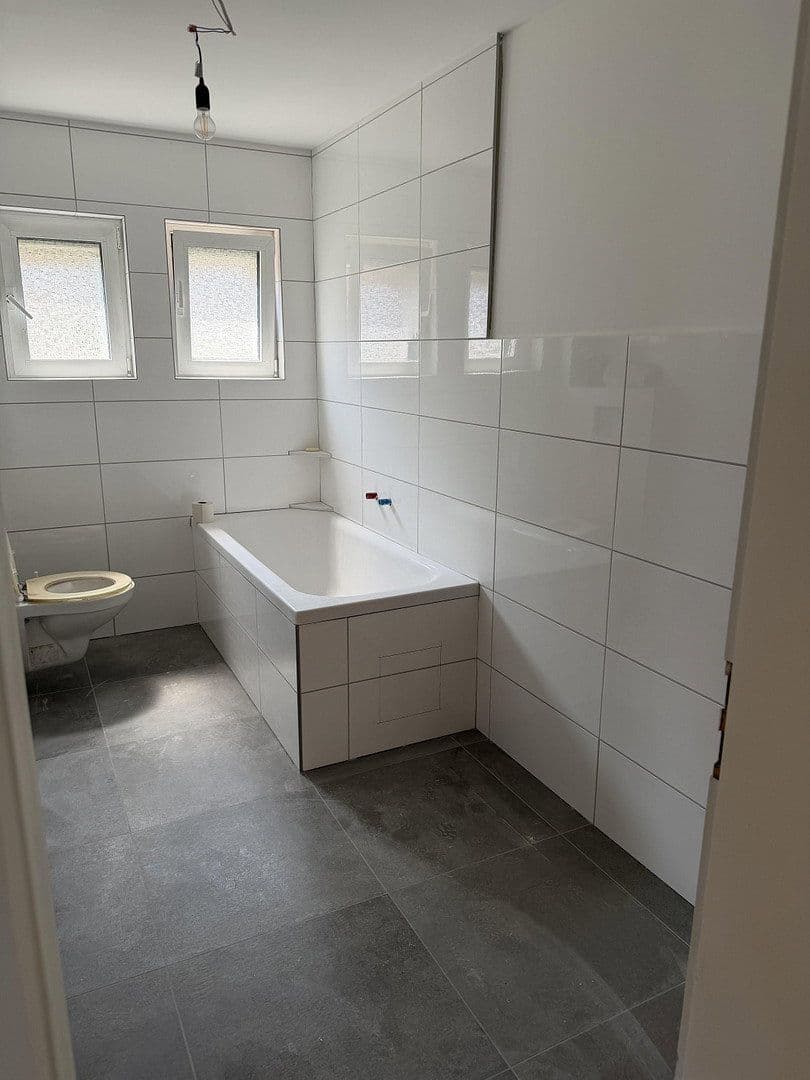 Prenájom bytu 4-izbový 110 m², Rödermark, Hesensko Prenájom bytu 4-izbový 110 m², Rödermark, Hesensko