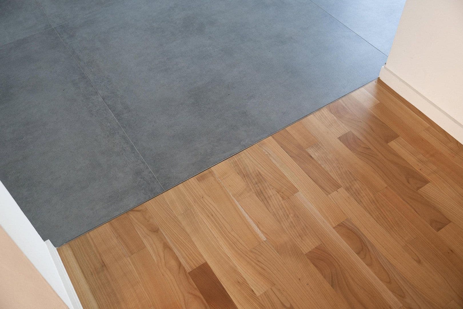 Prenájom bytu 4-izbový 210 m², Koblenz, Porýnie-Falcko Prenájom bytu 4-izbový 210 m², Koblenz, Porýnie-Falcko
