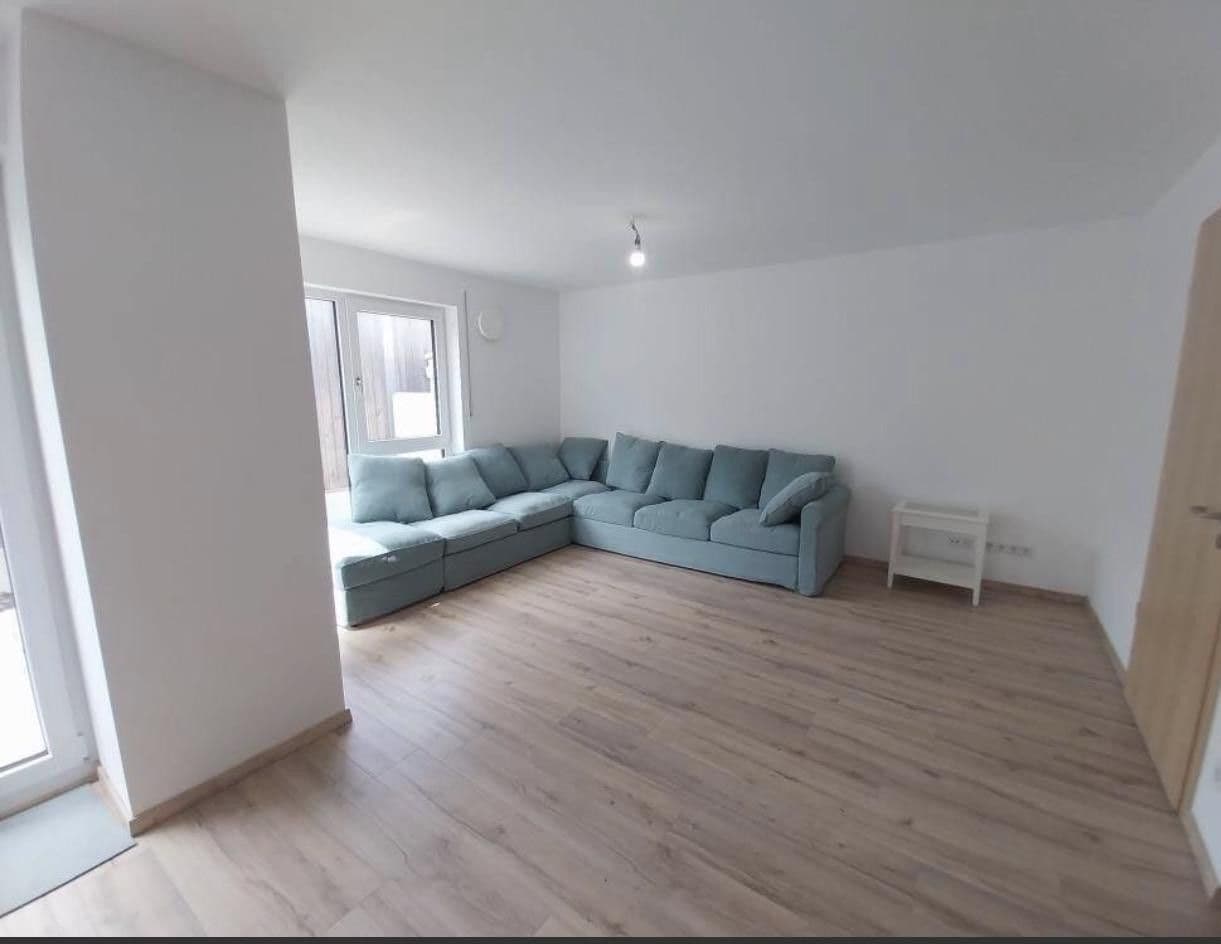 Prenájom domu 128 m², pozemok 180 m², Singen (Hohentwiel), Bádensko-Wurttembersko Prenájom domu 128 m², pozemok 180 m², Singen (Hohentwiel), Bádensko-Wurttembersko