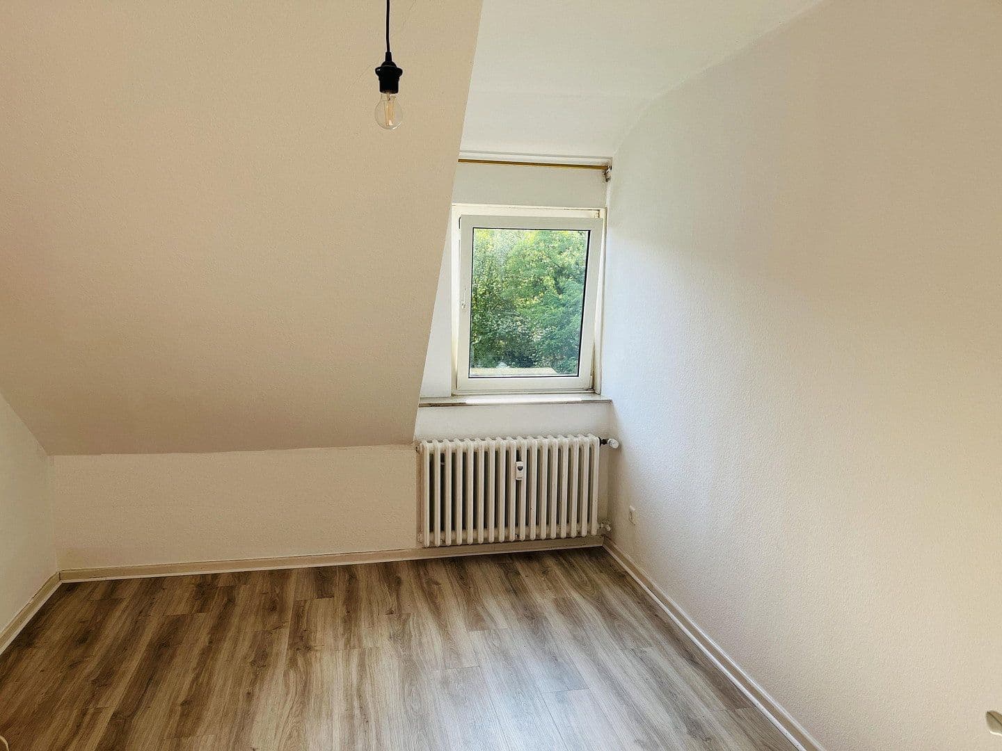 Prenájom bytu 3-izbový 80 m², Bad Oeynhausen, Severné Porýnie - Westfálsko Prenájom bytu 3-izbový 80 m², Bad Oeynhausen, Severné Porýnie - Westfálsko