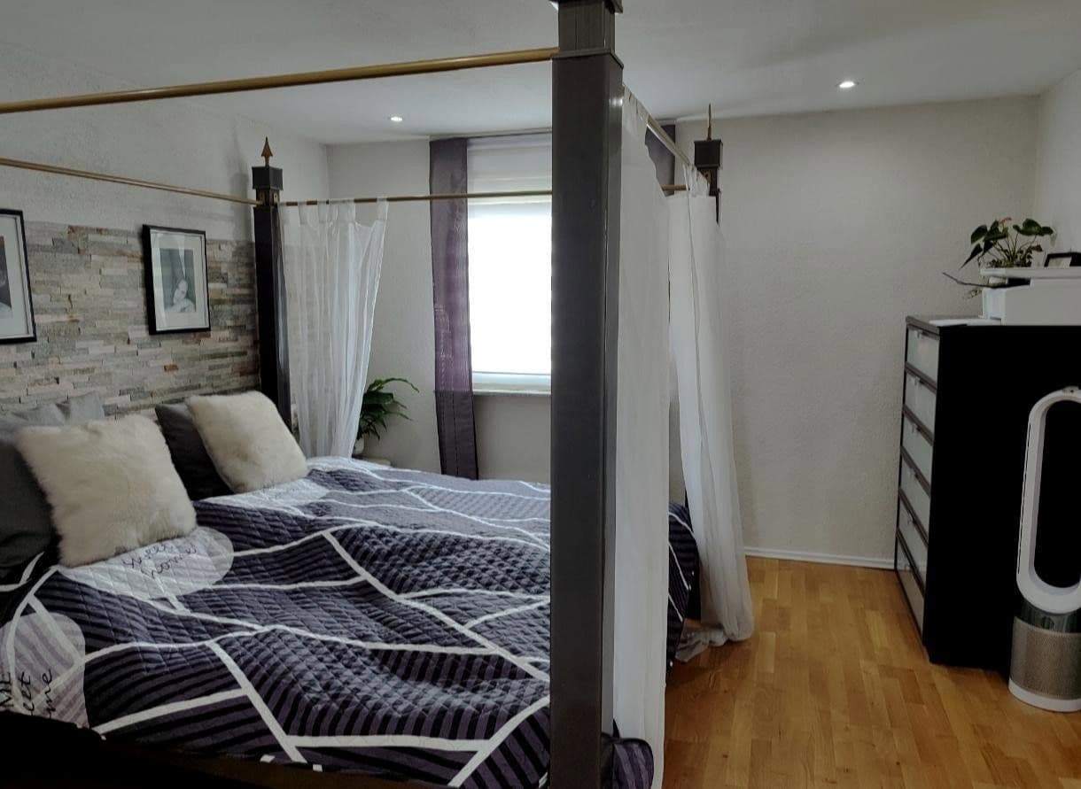 Predaj domu 100 m², pozemok 349 m², Weinsberg, Bádensko-Wurttembersko Predaj domu 100 m², pozemok 349 m², Weinsberg, Bádensko-Wurttembersko