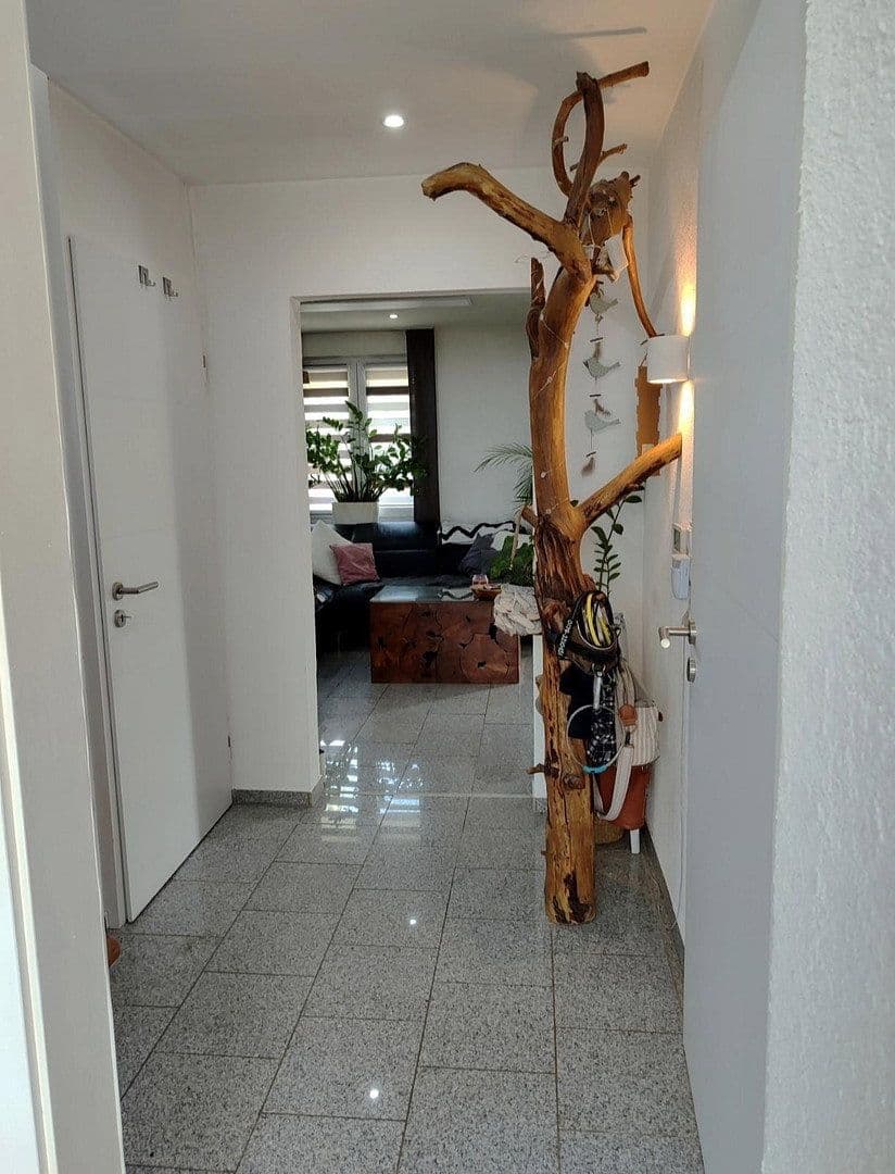 Predaj domu 100 m², pozemok 349 m², Weinsberg, Bádensko-Wurttembersko Predaj domu 100 m², pozemok 349 m², Weinsberg, Bádensko-Wurttembersko