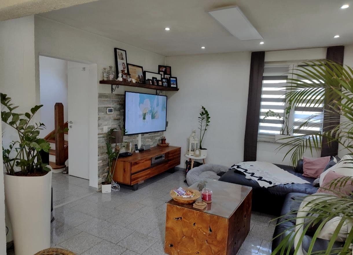 Predaj domu 100 m², pozemok 349 m², Weinsberg, Bádensko-Wurttembersko Predaj domu 100 m², pozemok 349 m², Weinsberg, Bádensko-Wurttembersko