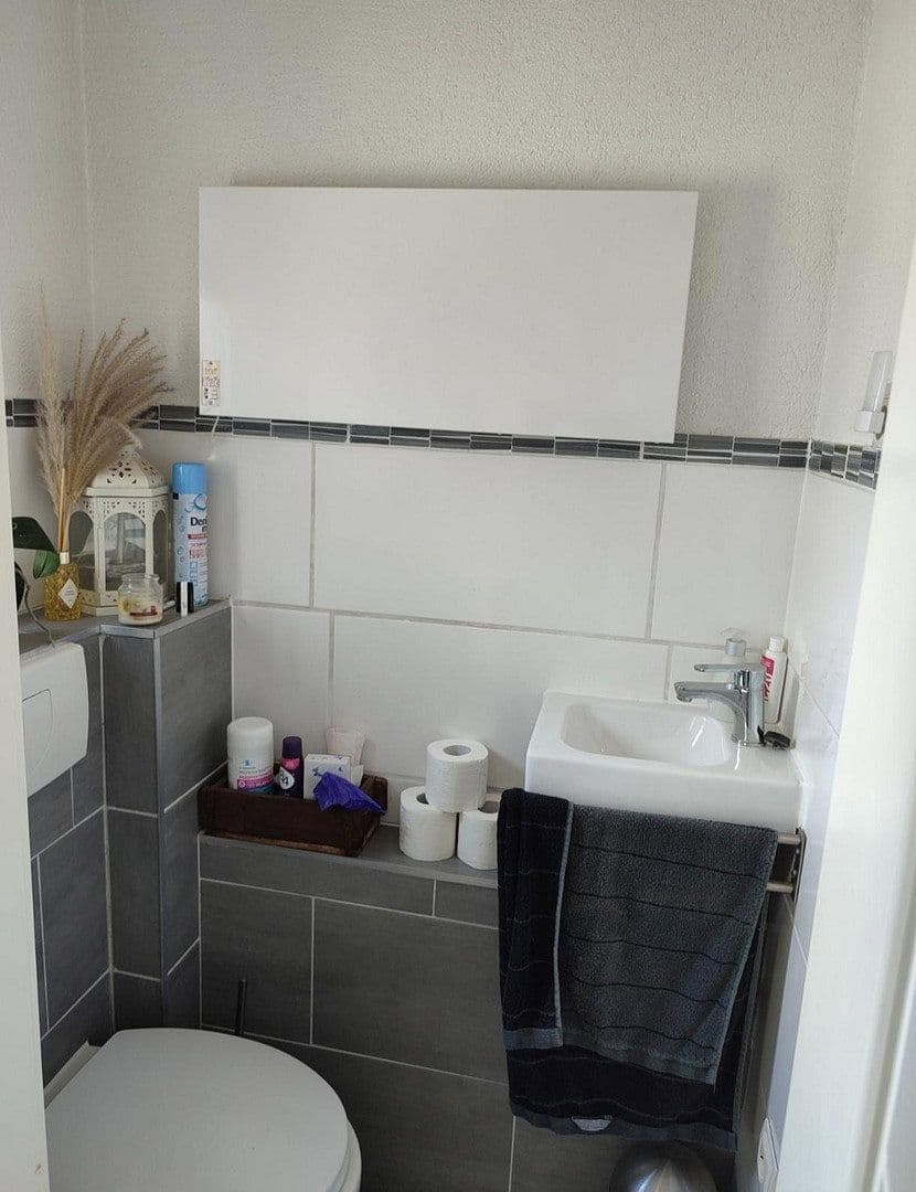 Predaj domu 100 m², pozemok 349 m², Weinsberg, Bádensko-Wurttembersko Predaj domu 100 m², pozemok 349 m², Weinsberg, Bádensko-Wurttembersko