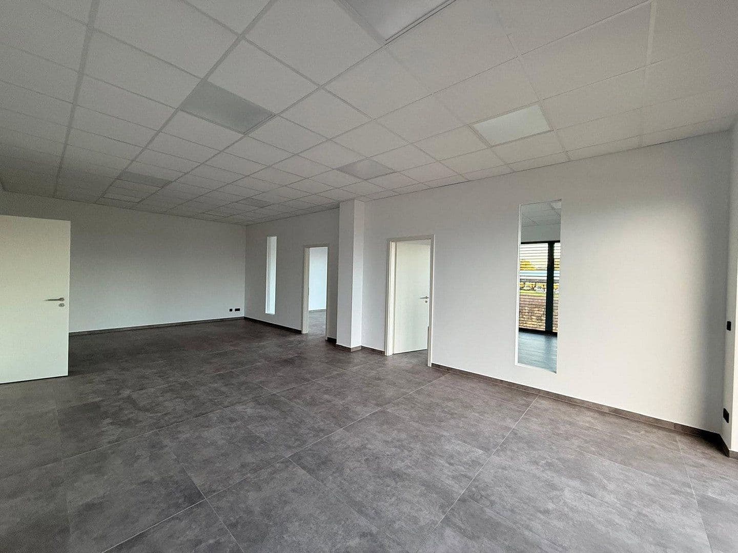 Prenájom kancelárie 96 m², Emmy-Noether-Str. 4, Rheinbach, Severné Porýnie - Westfálsko Prenájom kancelárie 96 m², Emmy-Noether-Str. 4, Rheinbach, Severné Porýnie - Westfálsko