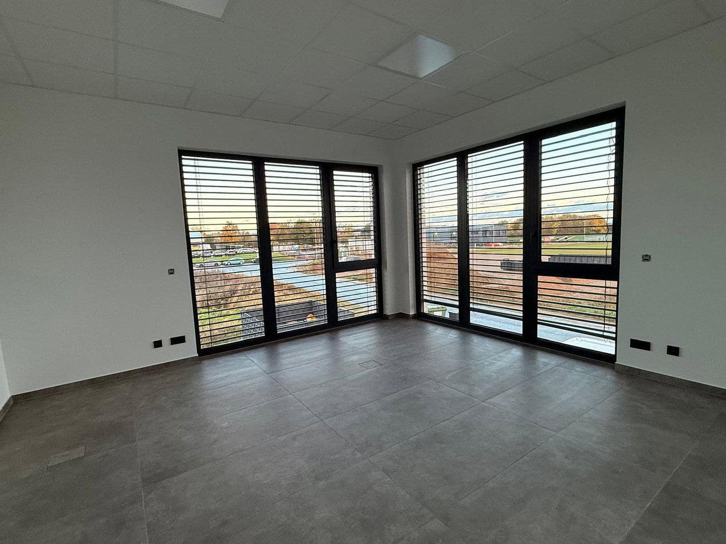 Prenájom kancelárie 96 m², Emmy-Noether-Str. 4, Rheinbach, Severné Porýnie - Westfálsko Prenájom kancelárie 96 m², Emmy-Noether-Str. 4, Rheinbach, Severné Porýnie - Westfálsko