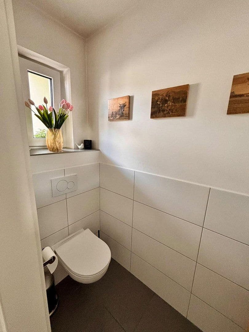 Prenájom bytu 4-izbový 101 m², Taufkirchen, Bavorsko Prenájom bytu 4-izbový 101 m², Taufkirchen, Bavorsko