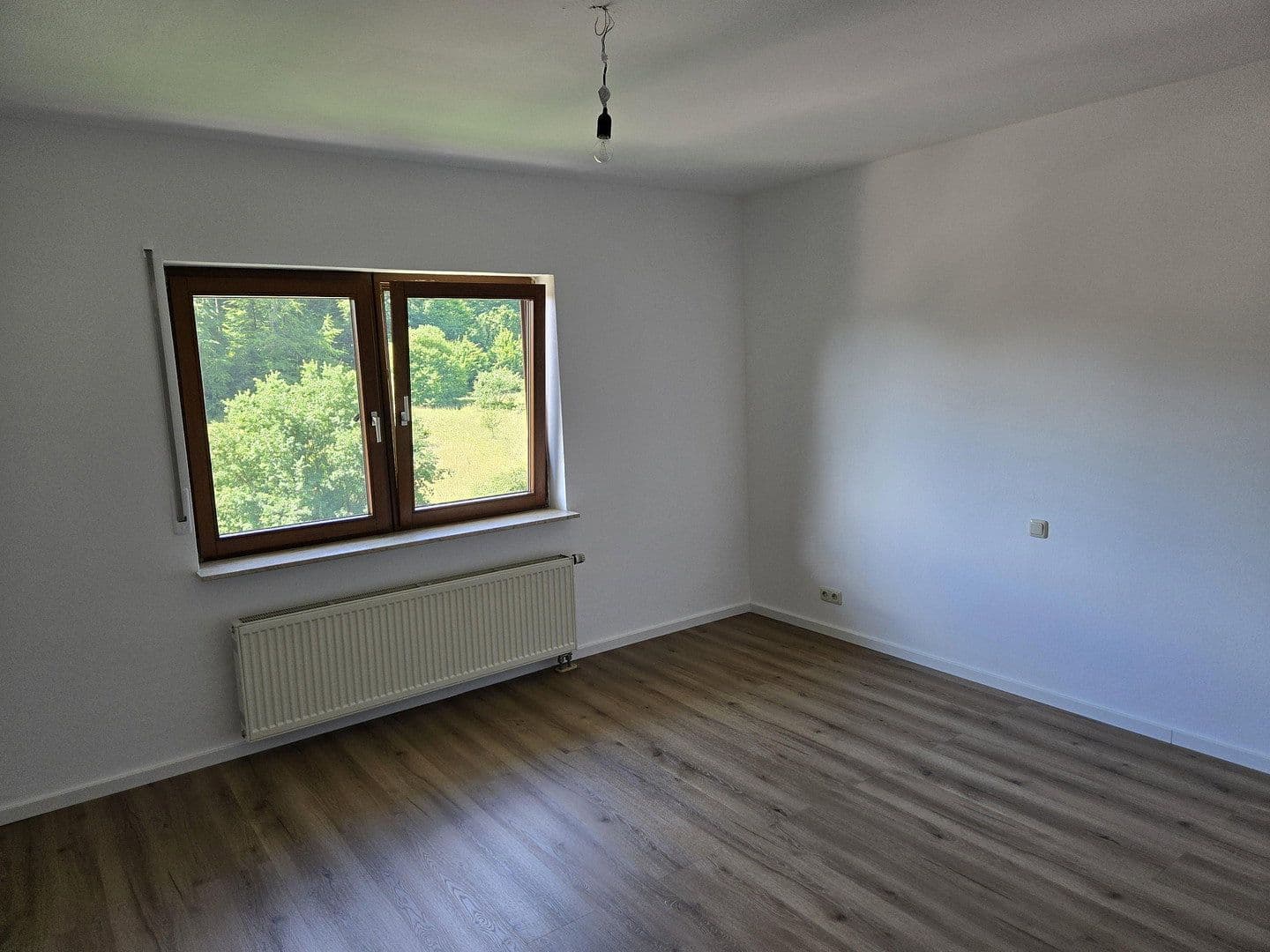 Predaj domu 216 m², pozemok 549 m², Gelnhausen, Hesensko Predaj domu 216 m², pozemok 549 m², Gelnhausen, Hesensko
