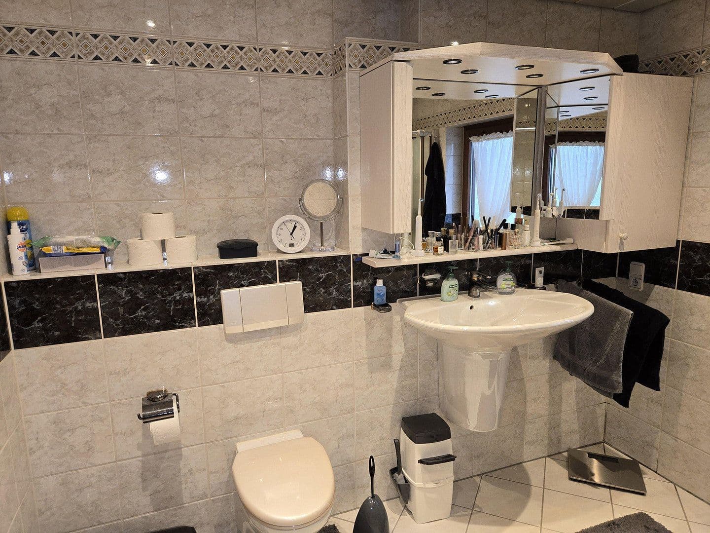 Predaj domu 216 m², pozemok 549 m², Gelnhausen, Hesensko Predaj domu 216 m², pozemok 549 m², Gelnhausen, Hesensko