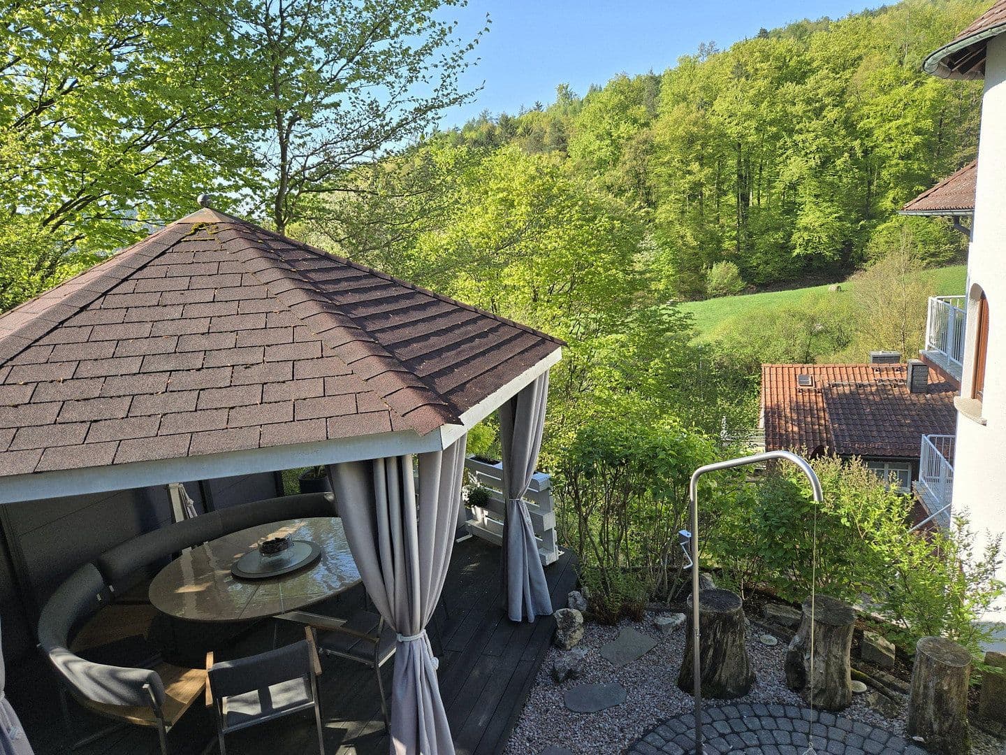 Predaj domu 216 m², pozemok 549 m², Gelnhausen, Hesensko Predaj domu 216 m², pozemok 549 m², Gelnhausen, Hesensko