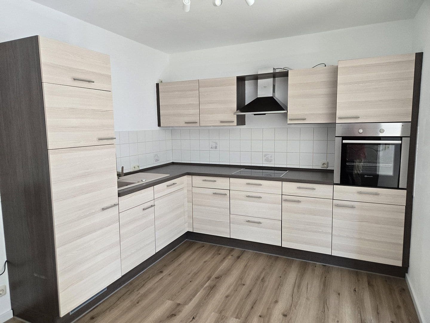 Predaj domu 216 m², pozemok 549 m², Gelnhausen, Hesensko Predaj domu 216 m², pozemok 549 m², Gelnhausen, Hesensko