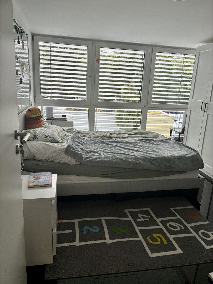 Prenájom domu 147 m², pozemok 355 m², Schlehenstraße 8, Unterschleißheim-Hollern, Bavorsko Prenájom domu 147 m², pozemok 355 m², Schlehenstraße 8, Unterschleißheim-Hollern, Bavorsko