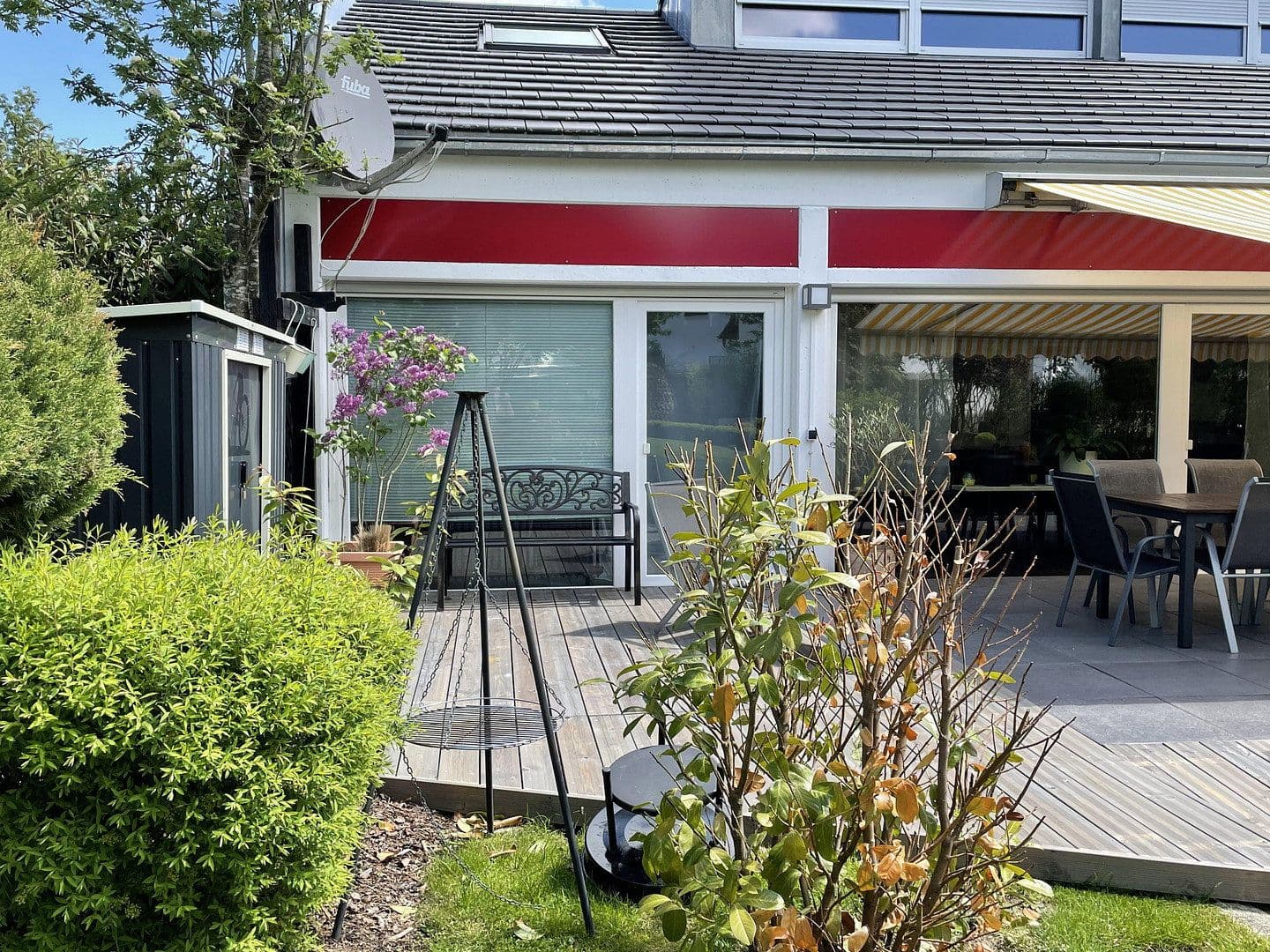 Predaj domu 351 m², pozemok 2.442 m², Weißenhorn, Bavorsko Predaj domu 351 m², pozemok 2.442 m², Weißenhorn, Bavorsko