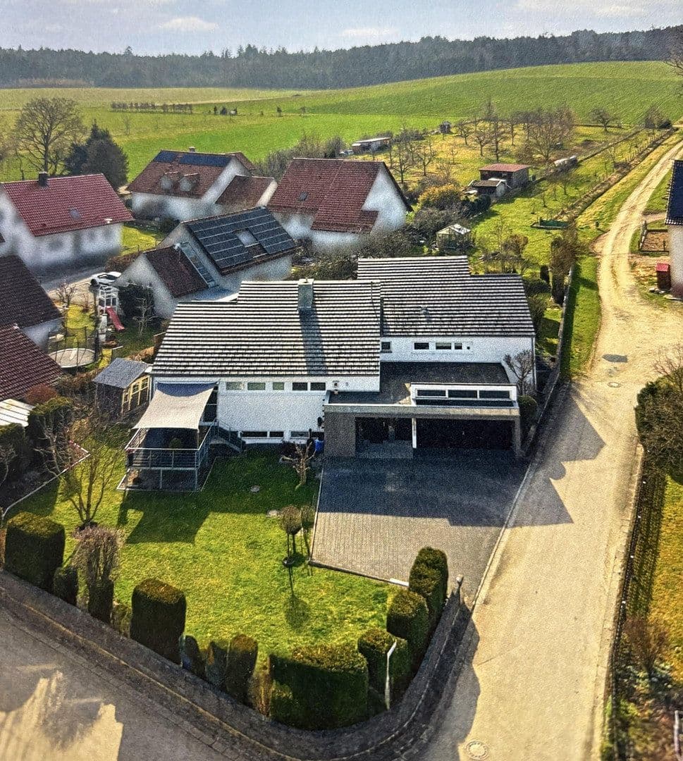 Predaj domu 351 m², pozemok 2.442 m², Weißenhorn, Bavorsko Predaj domu 351 m², pozemok 2.442 m², Weißenhorn, Bavorsko
