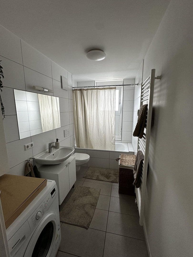 Prenájom bytu 2-izbový 78 m², Karlsruhe, Bádensko-Wurttembersko Prenájom bytu 2-izbový 78 m², Karlsruhe, Bádensko-Wurttembersko