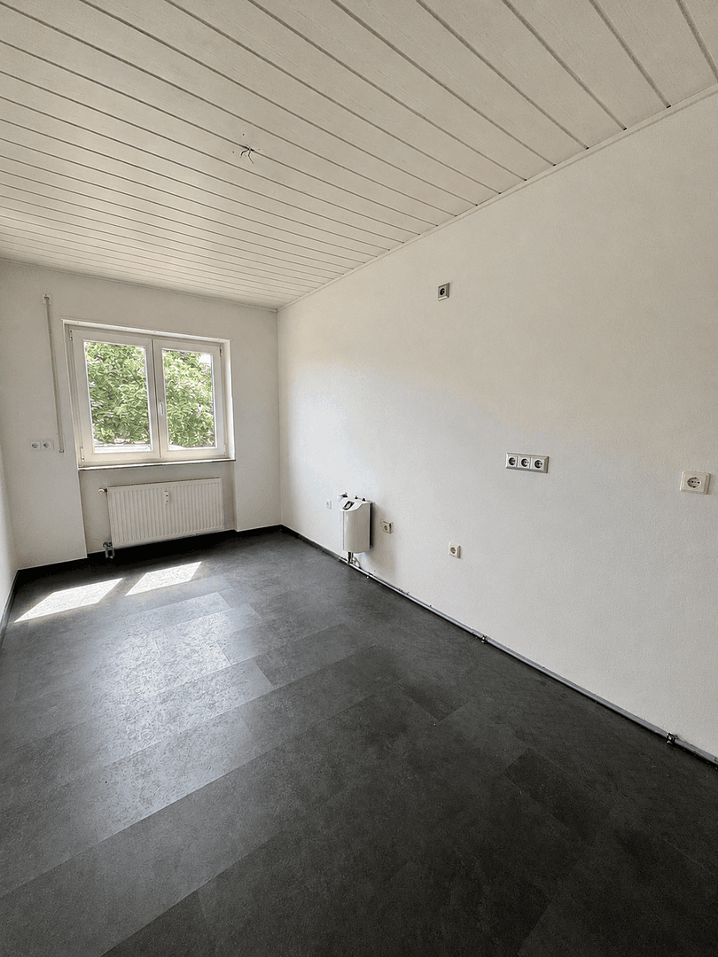 Prenájom bytu 4-izbový 115 m², Brühl, Bádensko-Wurttembersko Prenájom bytu 4-izbový 115 m², Brühl, Bádensko-Wurttembersko
