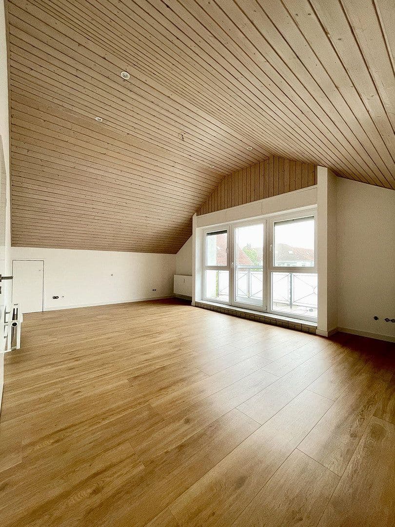 Prenájom bytu 4-izbový 149 m², Brühl, Bádensko-Wurttembersko Prenájom bytu 4-izbový 149 m², Brühl, Bádensko-Wurttembersko