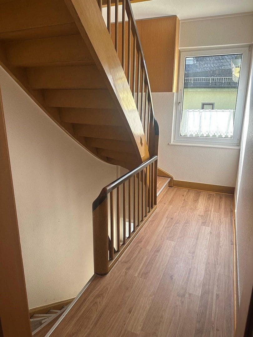 Prenájom bytu 3-izbový 88 m², Ringstraße 16, Höhr-Grenzhausen, Porýnie-Falcko Prenájom bytu 3-izbový 88 m², Ringstraße 16, Höhr-Grenzhausen, Porýnie-Falcko