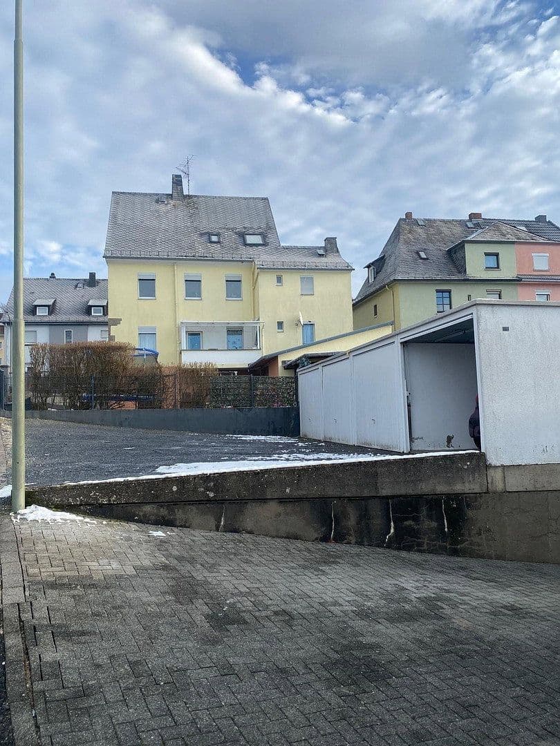 Prenájom bytu 3-izbový 88 m², Ringstraße 16, Höhr-Grenzhausen, Porýnie-Falcko Prenájom bytu 3-izbový 88 m², Ringstraße 16, Höhr-Grenzhausen, Porýnie-Falcko
