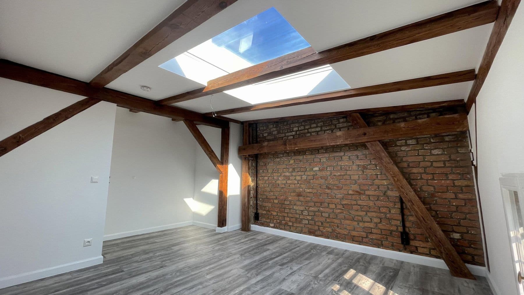 Prenájom bytu 3-izbový 111 m², Räuschstr. 68, Berlin, Berlín Prenájom bytu 3-izbový 111 m², Räuschstr. 68, Berlin, Berlín