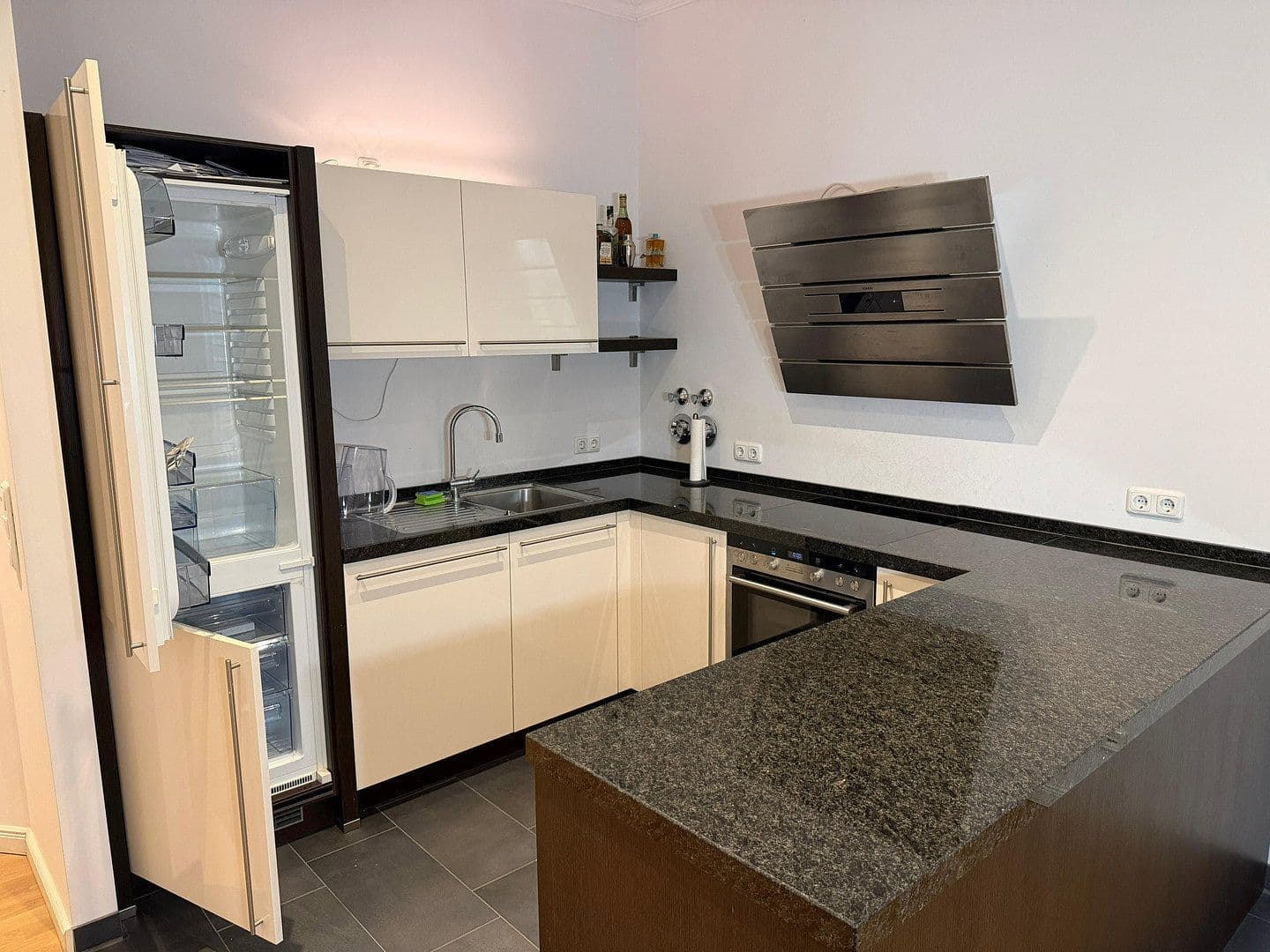 Predaj bytu 3-izbový 98 m², Finowstrasse 17, Berlin Friedrichshain, Berlín Predaj bytu 3-izbový 98 m², Finowstrasse 17, Berlin Friedrichshain, Berlín