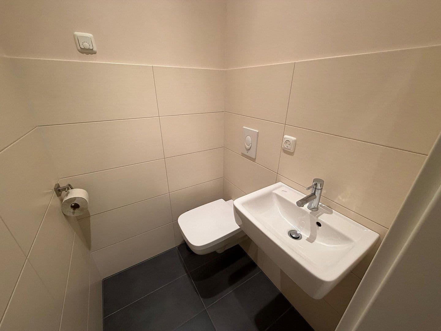 Predaj bytu 3-izbový 98 m², Finowstrasse 17, Berlin Friedrichshain, Berlín Predaj bytu 3-izbový 98 m², Finowstrasse 17, Berlin Friedrichshain, Berlín
