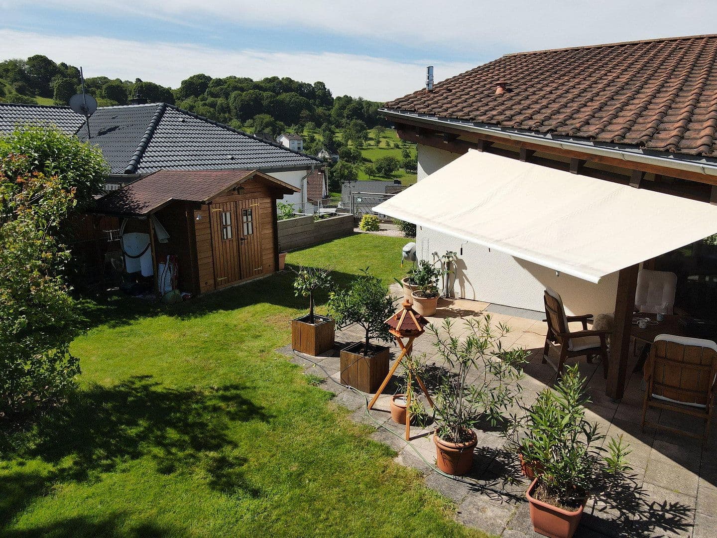 Predaj domu 181 m², pozemok 617 m², Hangstraße 18, Nünschweiler, Porýnie-Falcko Predaj domu 181 m², pozemok 617 m², Hangstraße 18, Nünschweiler, Porýnie-Falcko