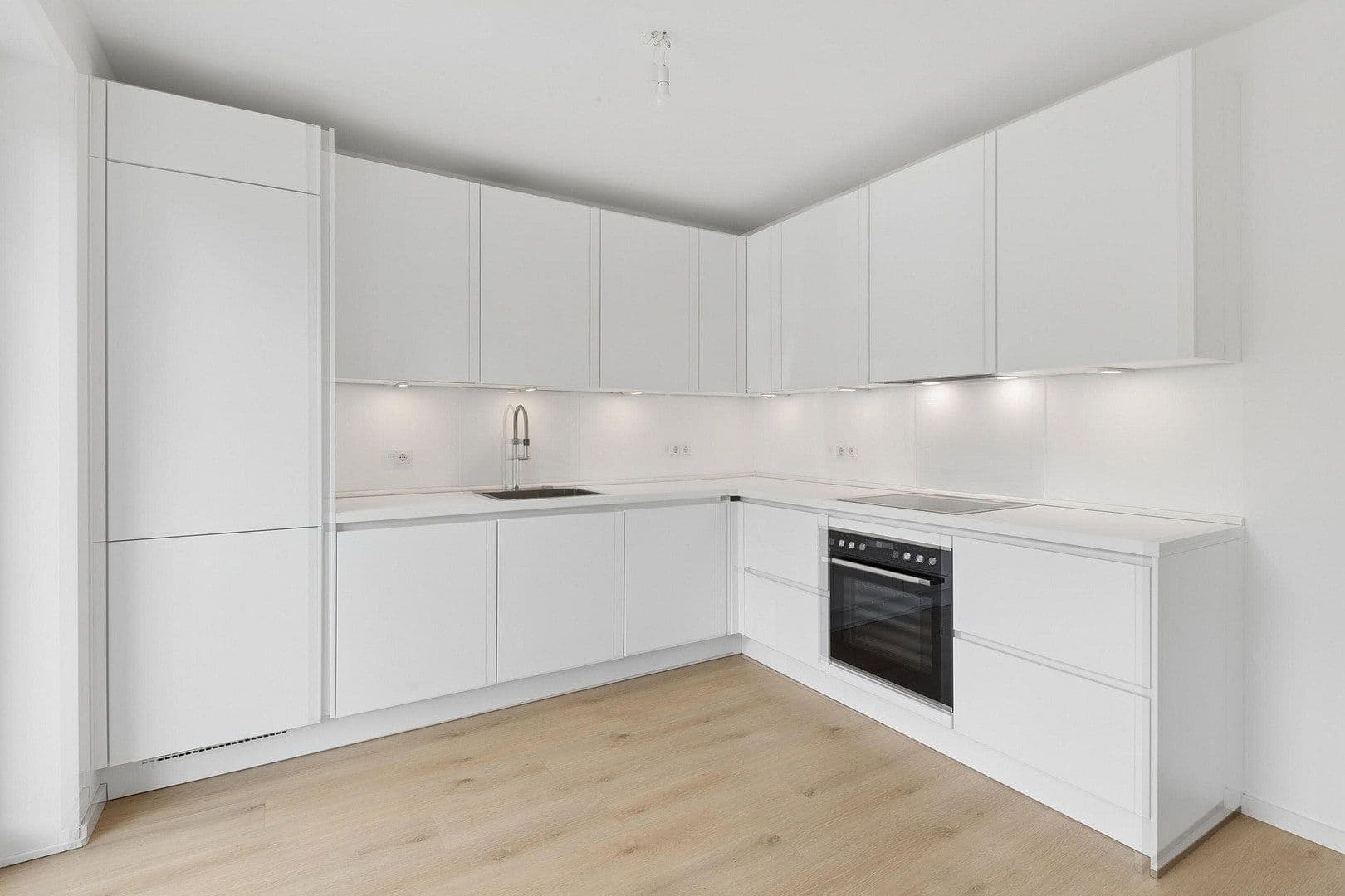 Prenájom bytu 3-izbový 77 m², Ziehrerweg 5a, Hamburg, Hamburg Prenájom bytu 3-izbový 77 m², Ziehrerweg 5a, Hamburg, Hamburg