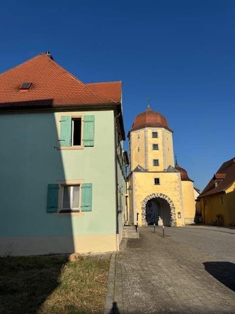 Predaj domu 180 m², pozemok 300 m², Pleinfelder Str. 30, Ellingen, Bavorsko Predaj domu 180 m², pozemok 300 m², Pleinfelder Str. 30, Ellingen, Bavorsko
