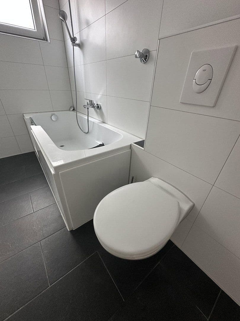 Prenájom bytu 3-izbový 72 m², Grandstraße 44, Essen, Severné Porýnie - Westfálsko Prenájom bytu 3-izbový 72 m², Grandstraße 44, Essen, Severné Porýnie - Westfálsko